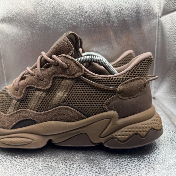 Size 10 Adidas Ozweego Earth Strata Dark Brown Lace Up Womens Sneakers IG4184 - Picture 10 of 13